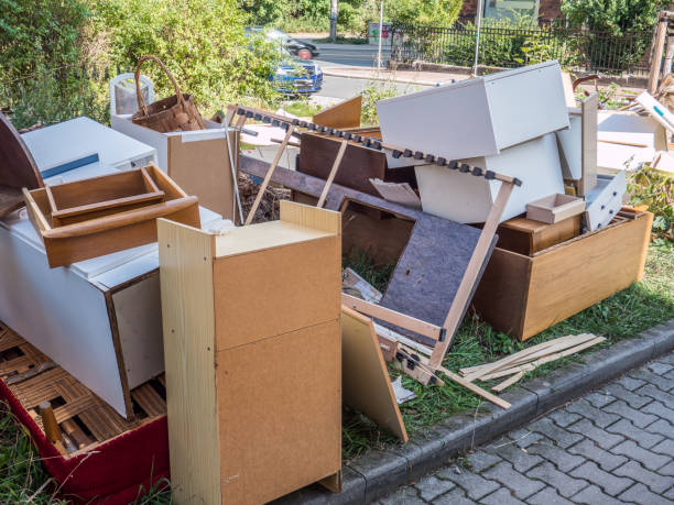 Best Attic Cleanout Services  in Dinuba, CA